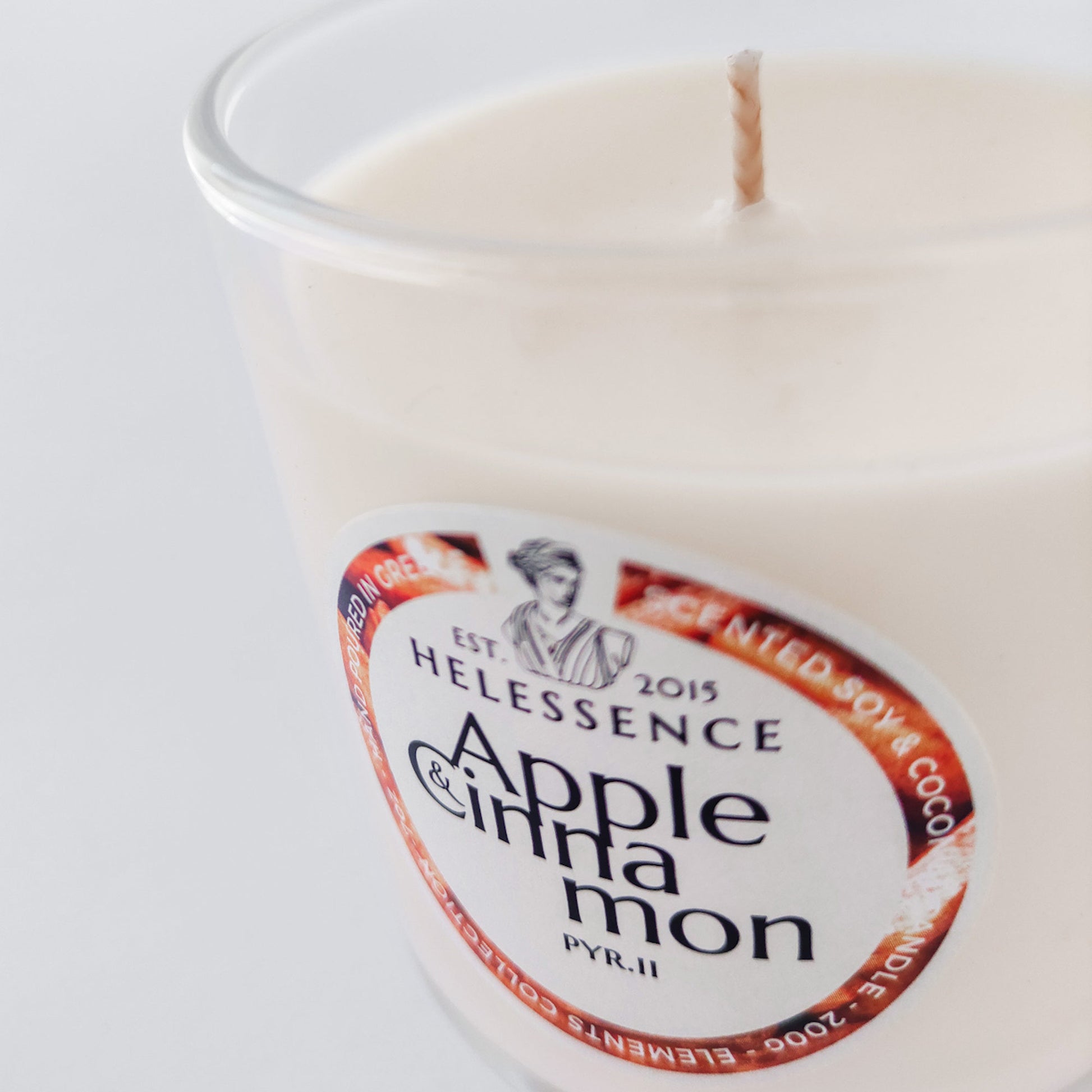 Apple & Cinnamon Scented Candle